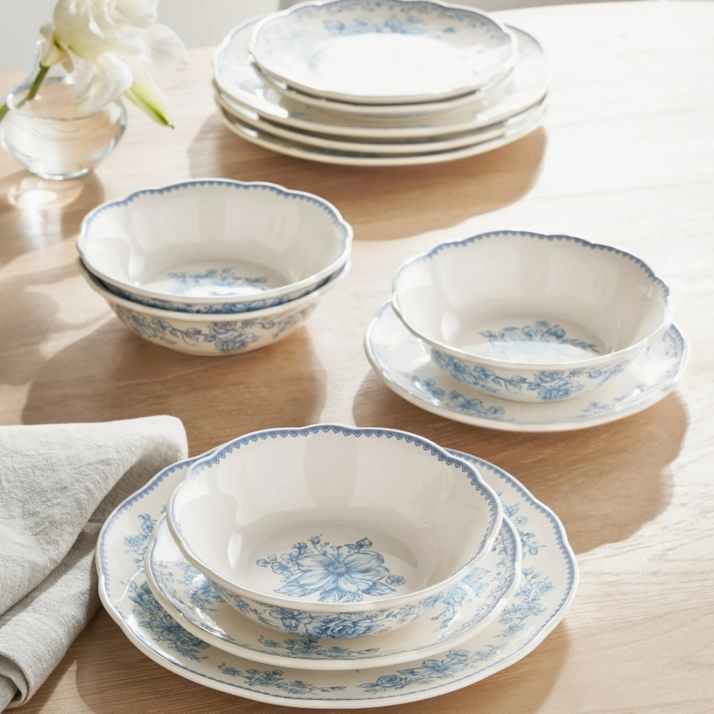 ❤️ 12 Piece New Pioneer Woman Agatha Blue Floral 12-Piece Dinnerware Set